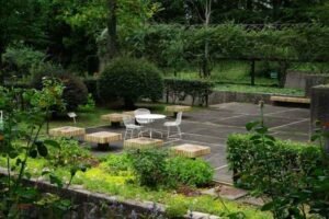Japanese Garden Homes: Create a Serene, Minimalist Home Garden in the UK or USA